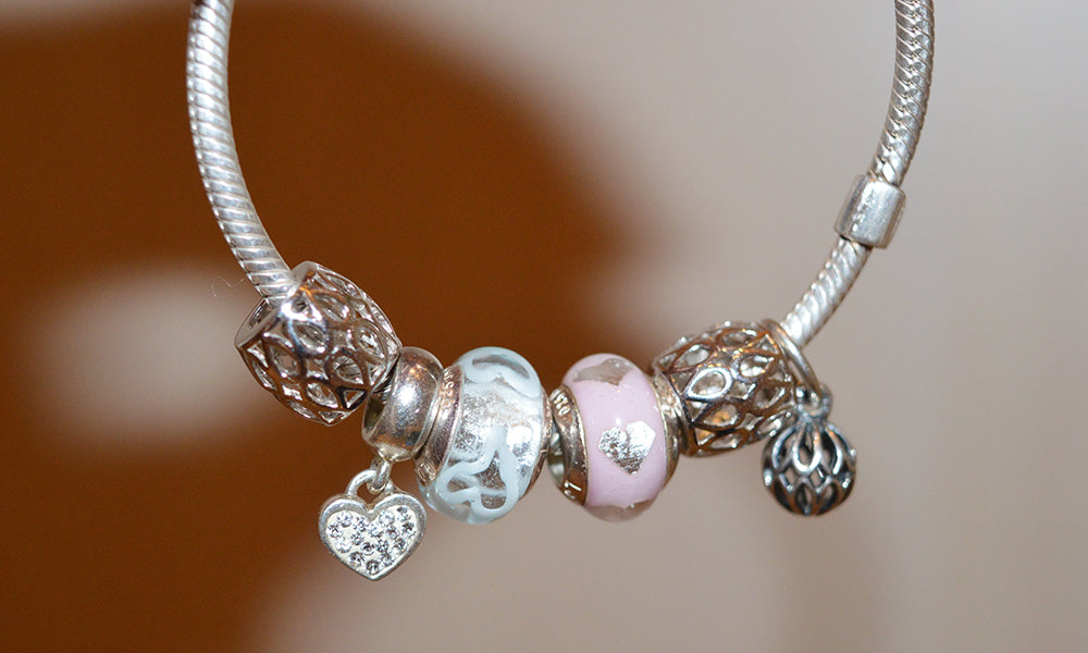 8 Dos and Donts When Buying a Charm Bracelet